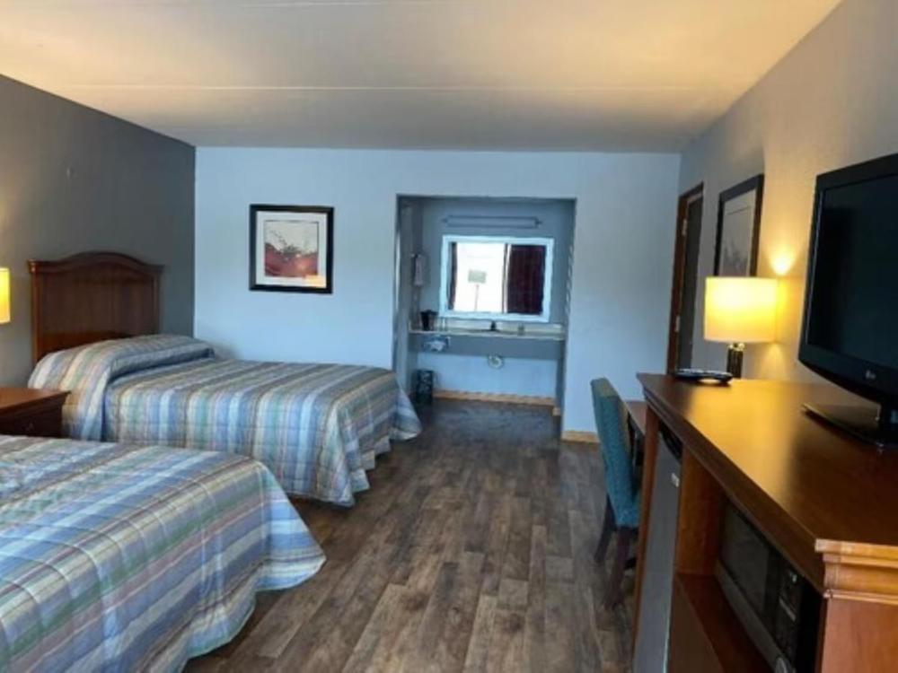 Deluxe Double Room (2 Adults + 1 Child) interior
